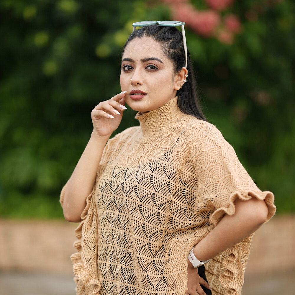 Elegant Knitted Poncho - Image 2