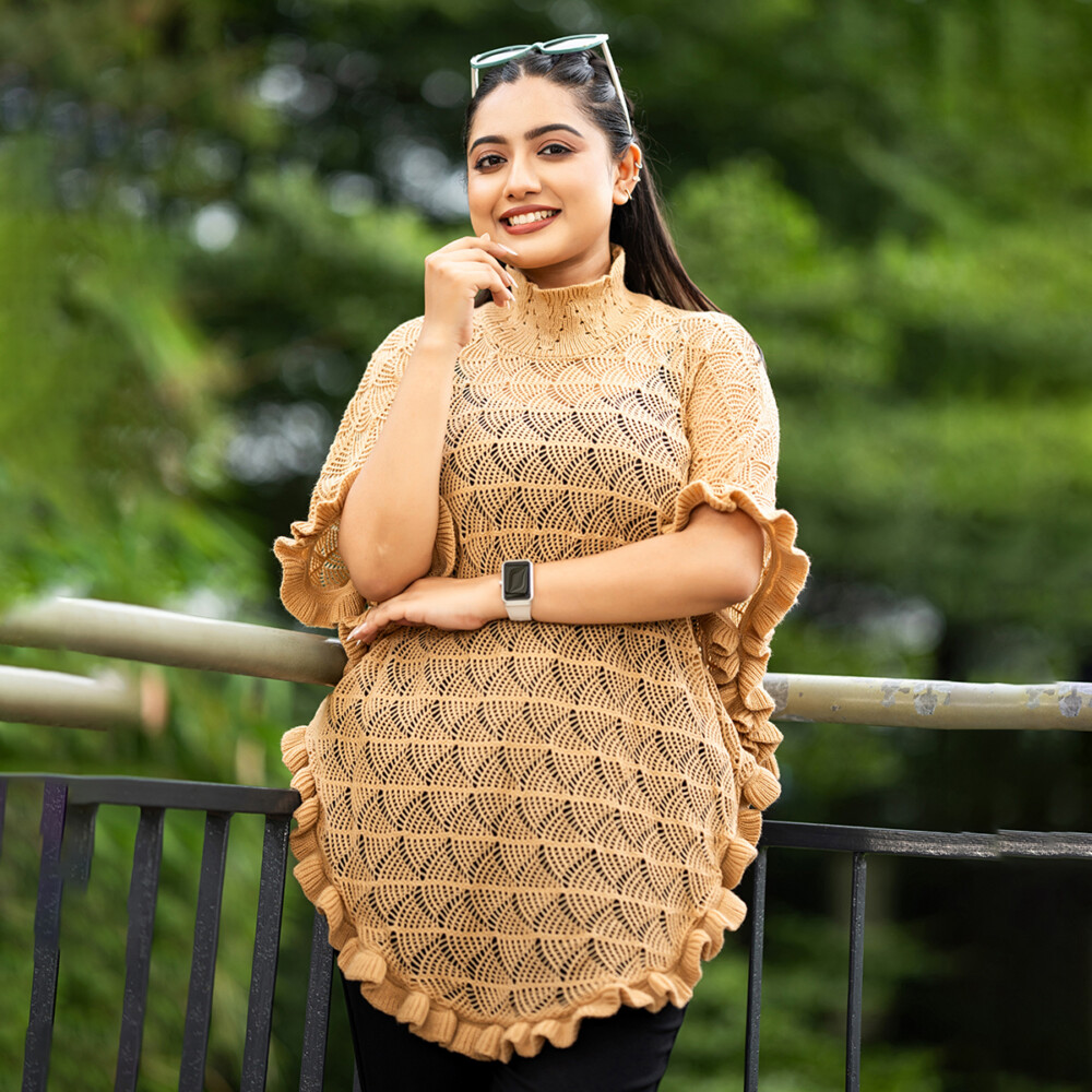 Elegant Knitted Poncho - Image 4